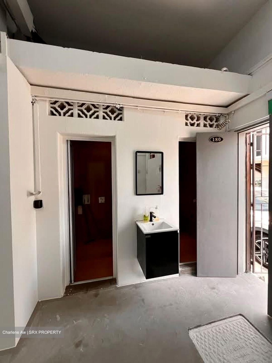 112 Katong (D15), Shop House #581154101